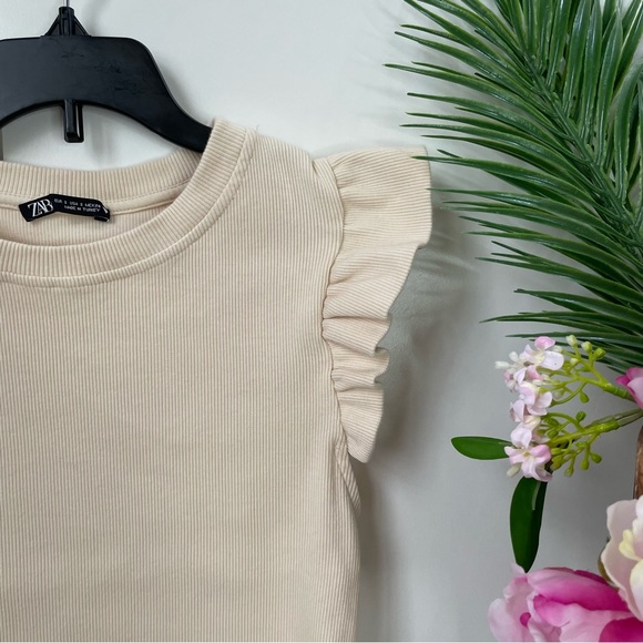 Zara Ruffled Sleeve Top - Picture 3 of 9